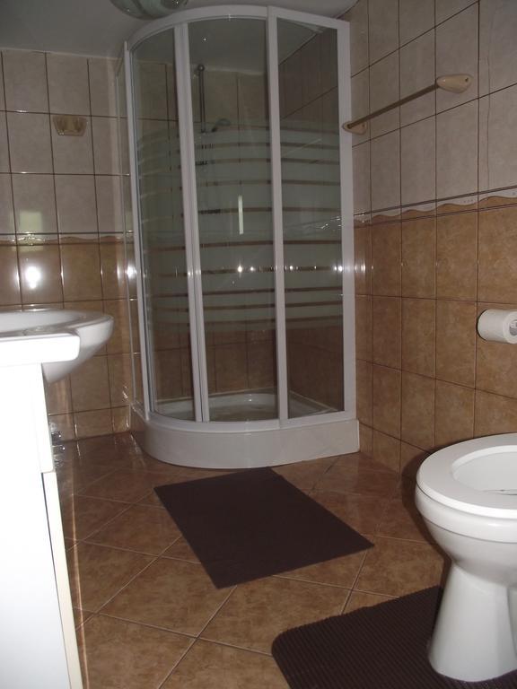 Cabana Piatra Runcului Vatra Moldoviţei Habitación foto